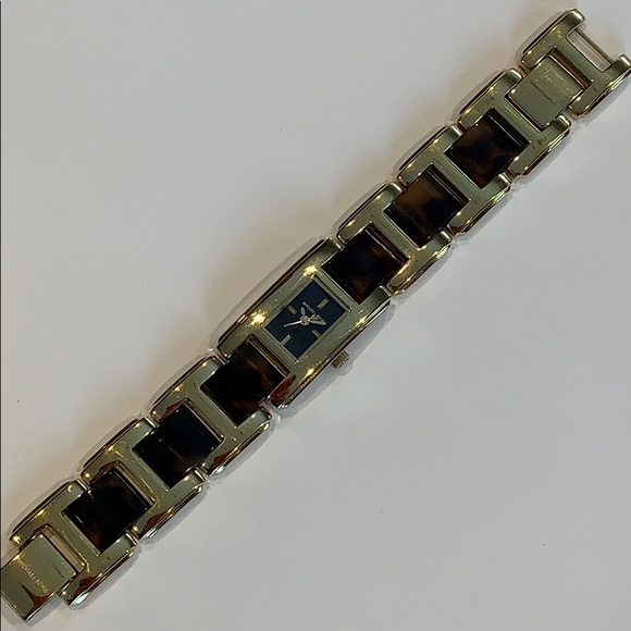 MIchael Kors Tortoise Acetate Goldtone Link Watch - Picture 4 of 5